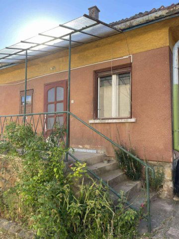 Eladó családi ház, Pilisszántón 69.9 M Ft, 2 szobás