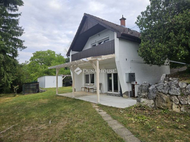 Eladó családi ház, Remeteszőlősön 109 M Ft, 3 szobás