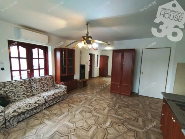 Eladó családi ház, Kecskeméten 47.7 M Ft, 2 szobás