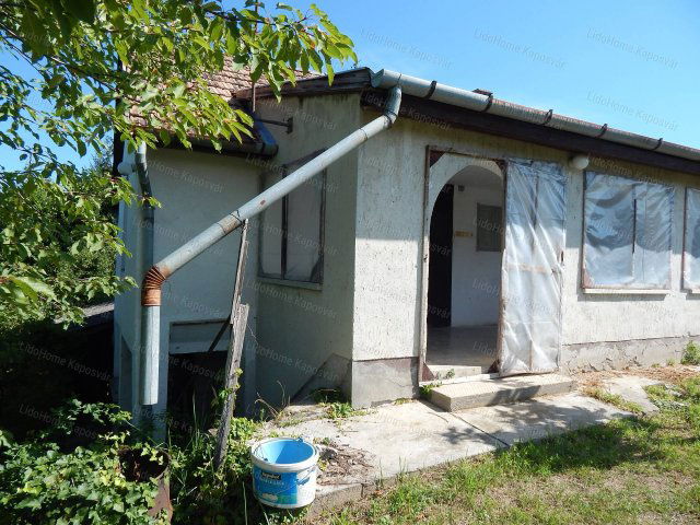 Eladó családi ház, Kaposváron 13.9 M Ft, 2 szobás