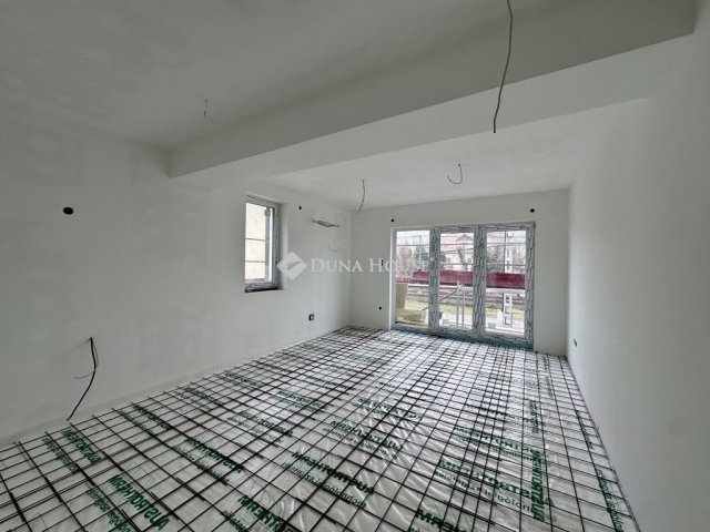 Eladó téglalakás, Budapesten, III. kerületben 95 M Ft, 2 szobás