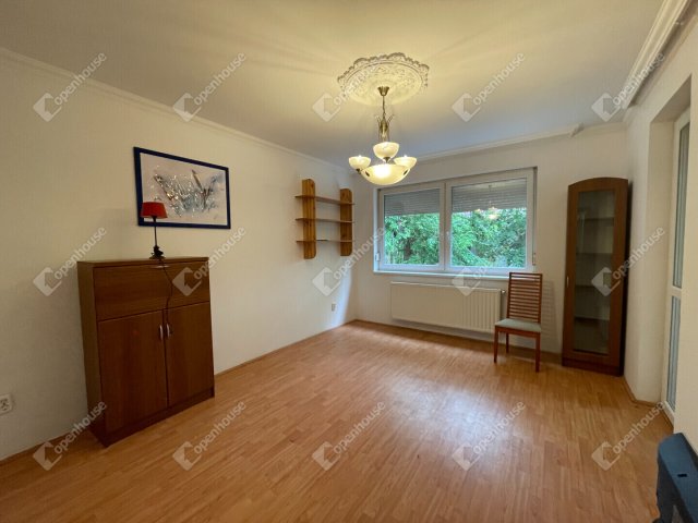 Kiadó téglalakás, albérlet, Debrecenben 270 E Ft / hó, 3 szobás