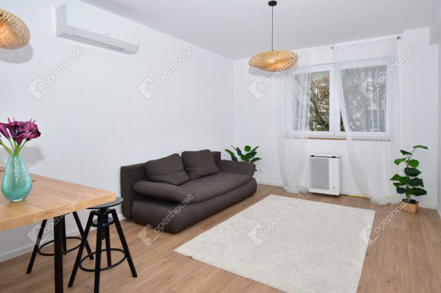 Eladó téglalakás, Szegeden 64 M Ft, 3 szobás