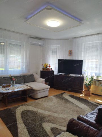 Eladó családi ház, Szolnokon 35.5 M Ft, 3 szobás