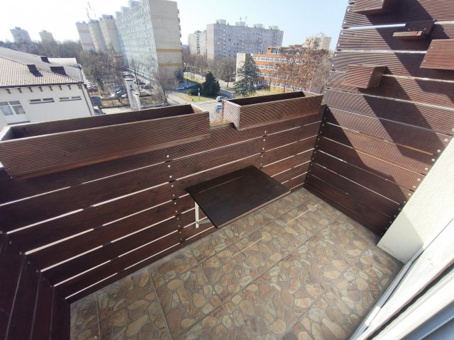 Eladó panellakás, Nyíregyházán 52.4 M Ft, 3 szobás