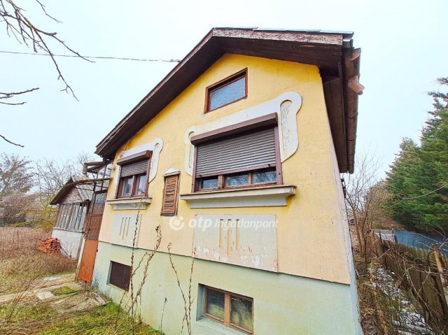 Eladó családi ház, Kecskeméten 12.9 M Ft, 1 szobás