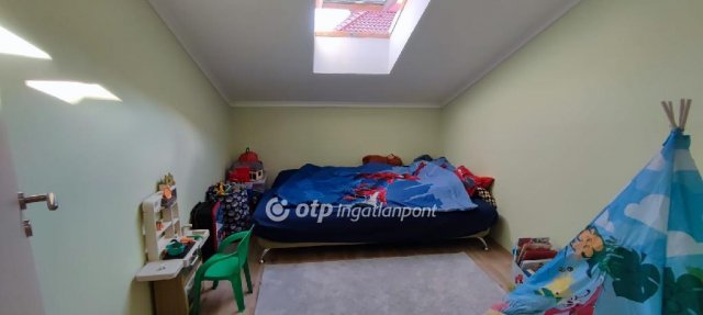 Eladó téglalakás, Győrött 55.9 M Ft, 2+1 szobás