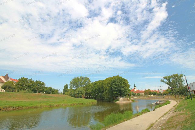 Eladó téglalakás, Győrött 88.8 M Ft, 3 szobás