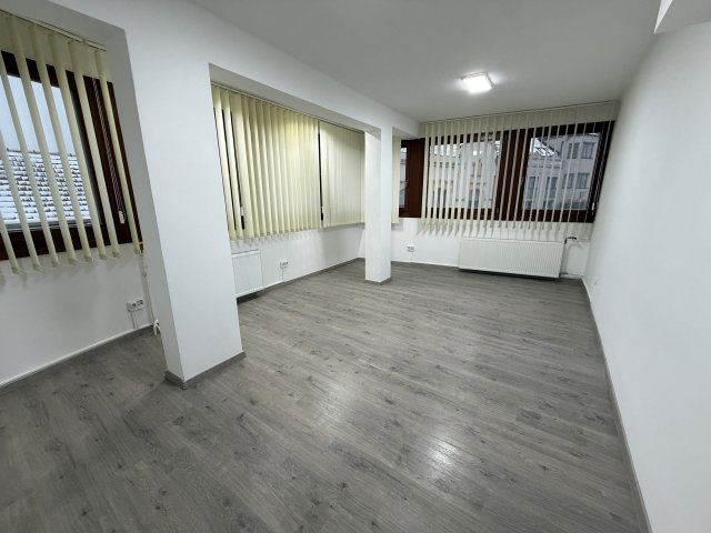 Kiadó iroda, Veszprémben 120 E Ft / hó / költözzbe.hu