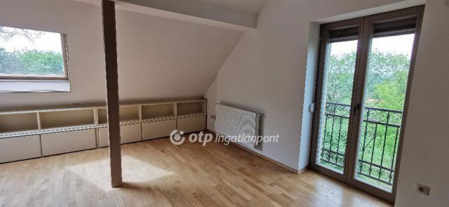 Eladó családi ház, Pannonhalmán 159 M Ft, 5 szobás