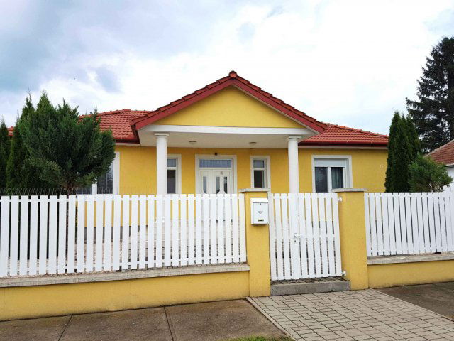Eladó családi ház, Szamosangyaloson 45 M Ft, 4 szobás