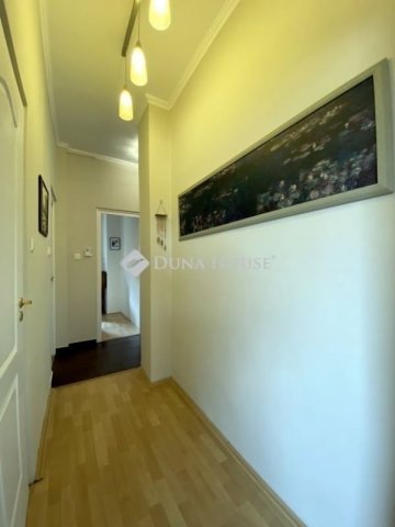 Eladó téglalakás, Pécsett 72.9 M Ft, 3 szobás