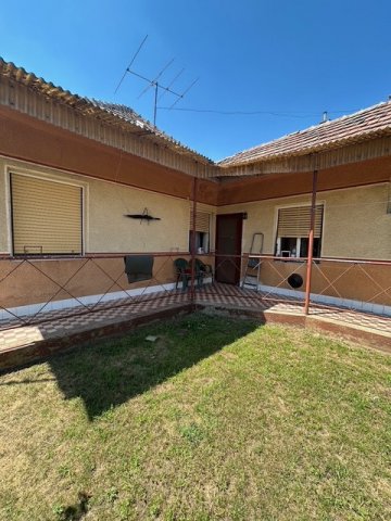 Eladó családi ház, Újhartyánon 49.9 M Ft, 3 szobás