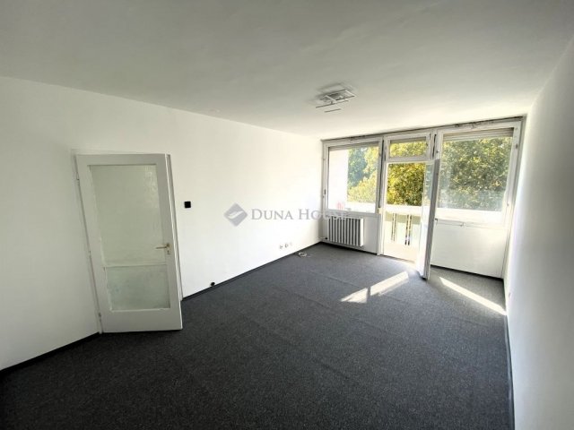 Eladó panellakás, Szombathelyen 36.9 M Ft, 2 szobás