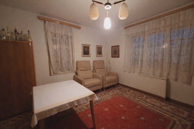 Eladó családi ház, Kesznyétenen 17.99 M Ft, 2 szobás