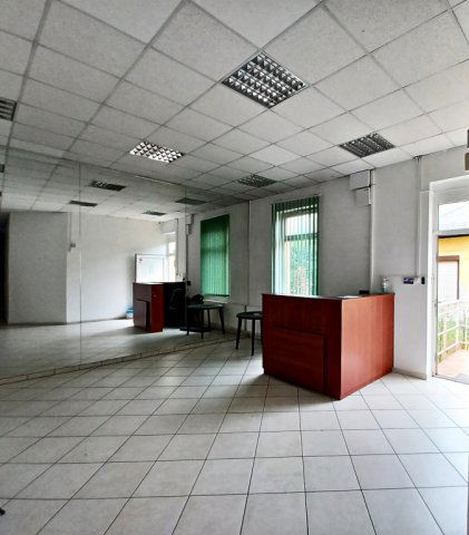 Eladó üzlethelyiség, Budapesten, XVIII. kerületben, Üllői úton