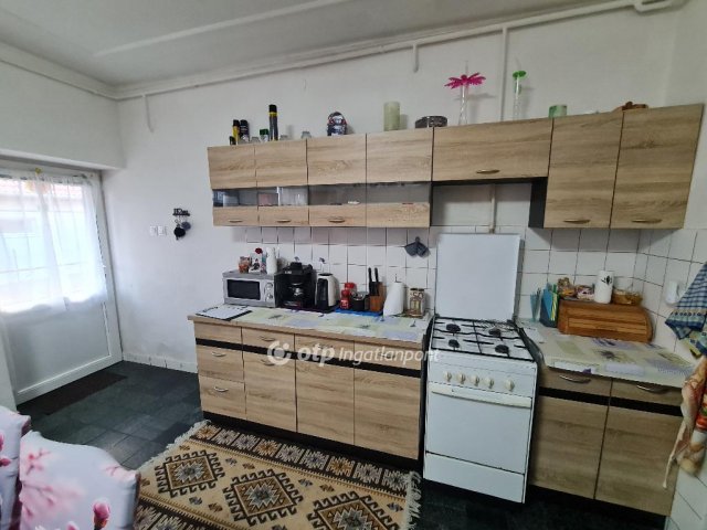 Eladó családi ház, Ceglédbercelen 66.66 M Ft, 3 szobás
