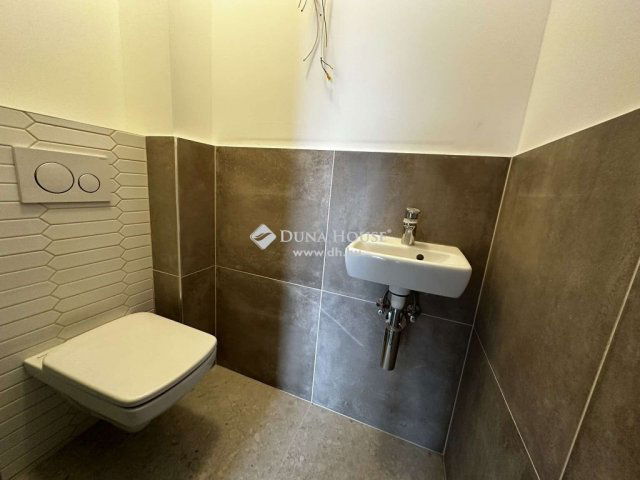 Eladó ikerház, Balatonvilágoson 175.9 M Ft, 4 szobás