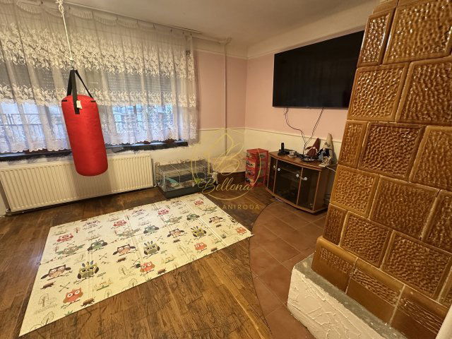 Eladó családi ház, Pécsett 54.9 M Ft, 3 szobás