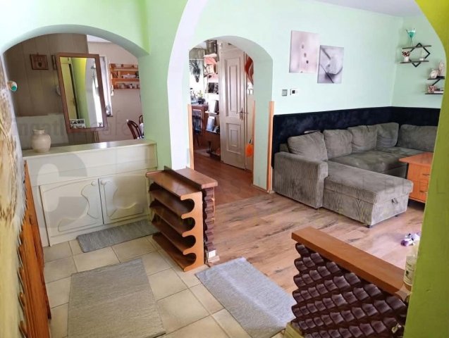 Eladó családi ház, Szegeden 73.99 M Ft, 4 szobás