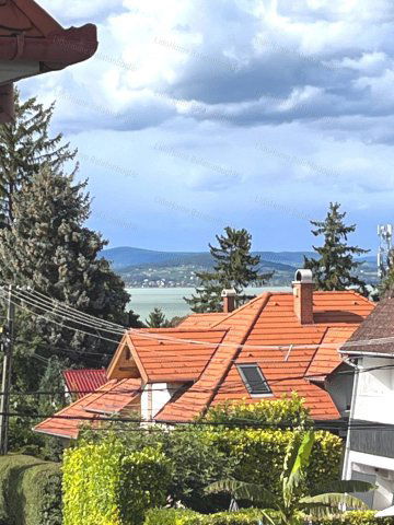 Eladó téglalakás, Fonyódon 85 M Ft, 8 szobás