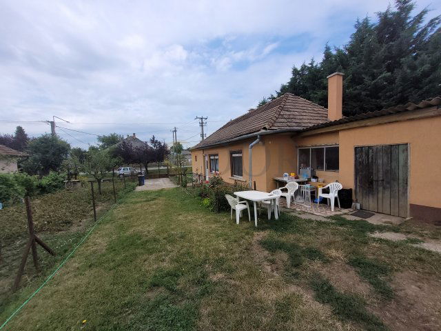 Eladó családi ház, Gombán 38.9 M Ft, 2 szobás