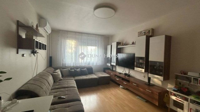 Eladó panellakás, Budapesten, XV. kerületben 65.9 M Ft