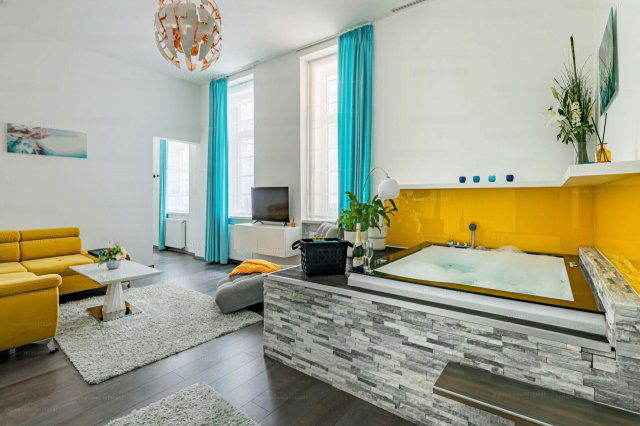 Eladó téglalakás, Budapesten, V. kerületben, Molnár utcában