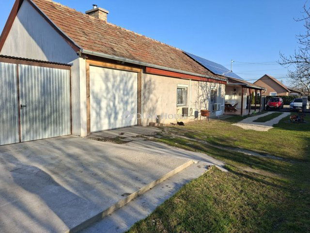 Eladó családi ház, Kislángon 45 M Ft, 3 szobás