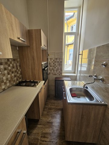 Kiadó téglalakás, albérlet, Pápán 90 E Ft / hó, 1 szobás