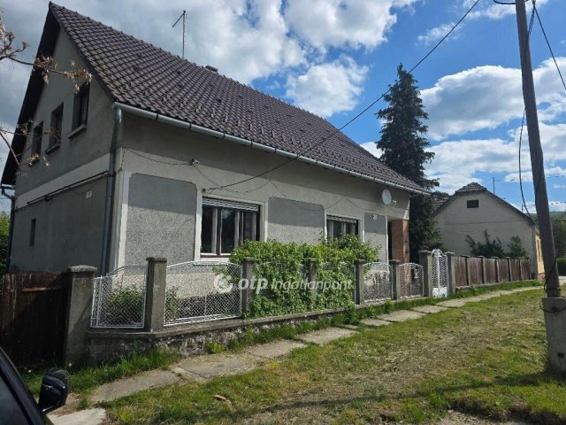 Eladó családi ház, Nagybörzsönyön 42.9 M Ft, 3 szobás