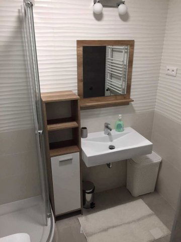 Kiadó téglalakás, albérlet, Pécsett 200 E Ft / hó, 1 szobás