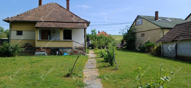 Eladó családi ház, Gutorföldén 7.5 M Ft, 3 szobás