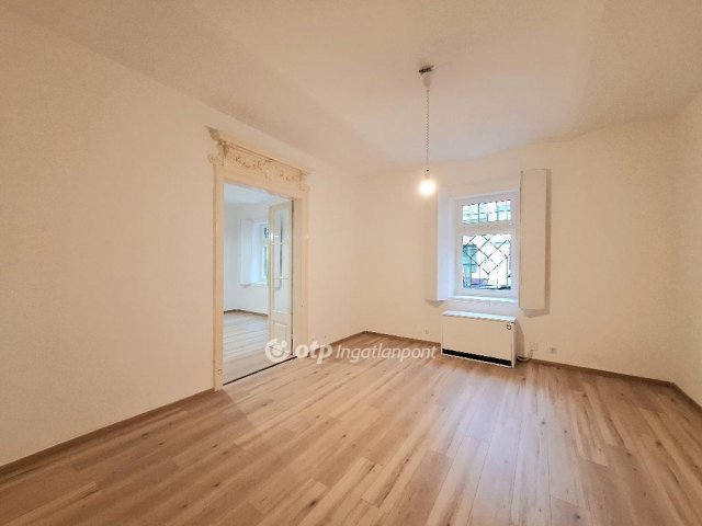 Eladó téglalakás, Budapesten, VIII. kerületben 70.8 M Ft