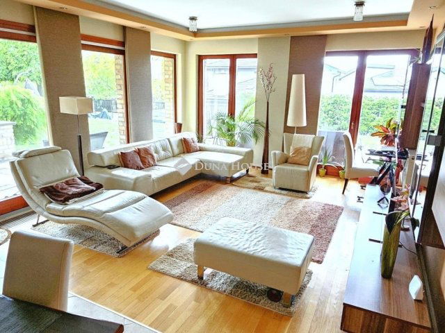 Eladó téglalakás, Budapesten, III. kerületben 239 M Ft, 4 szobás