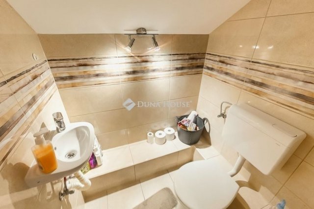 Eladó családi ház, Kecskeméten 82.9 M Ft, 4 szobás