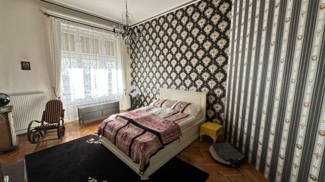 Eladó téglalakás, Budapesten, VI. kerületben 152 M Ft, 3 szobás