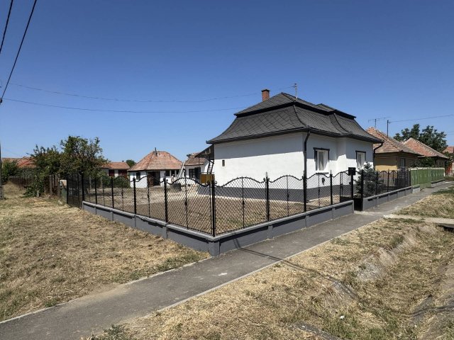 Eladó családi ház, Zsámbokon 62 M Ft, 3 szobás