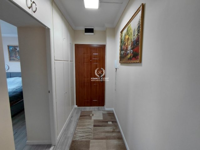 Eladó panellakás, Ózdon, Nemzetőr úton 17.9 M Ft, 2 szobás