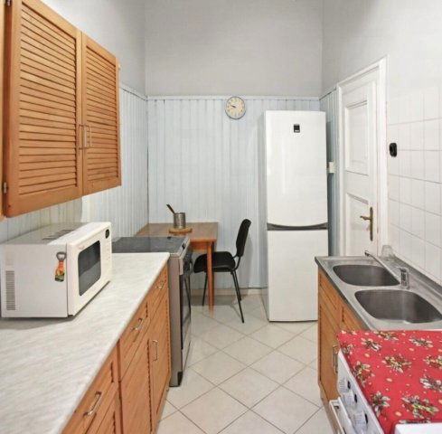 Kiadó téglalakás, albérlet, VI. kerületben, Szondi utcában