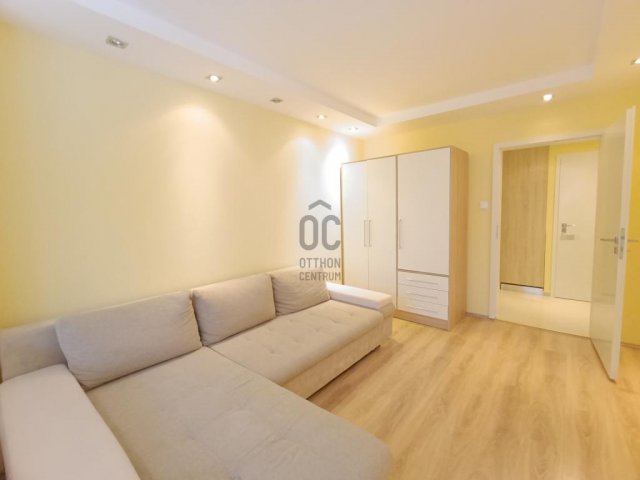 Eladó panellakás, Budapesten, III. kerületben 73.5 M Ft, 2 szobás