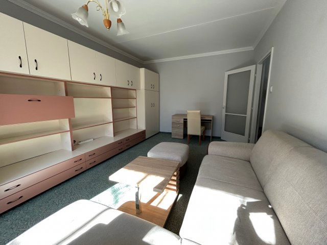 Kiadó panellakás, albérlet, Debrecenben, Ötvenhatosok terén