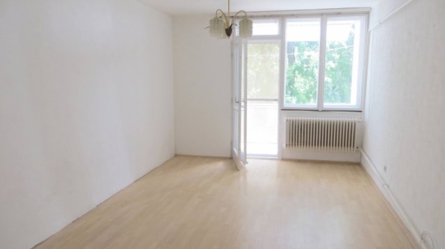 Kiadó téglalakás, albérlet, Békéscsabán 90 E Ft / hó