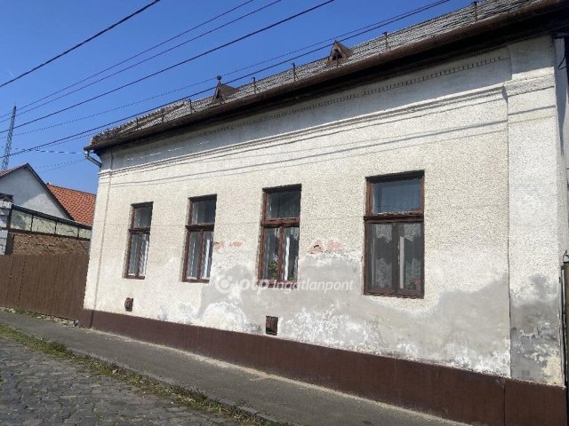 Eladó családi ház, Balassagyarmaton 29.9 M Ft, 2 szobás