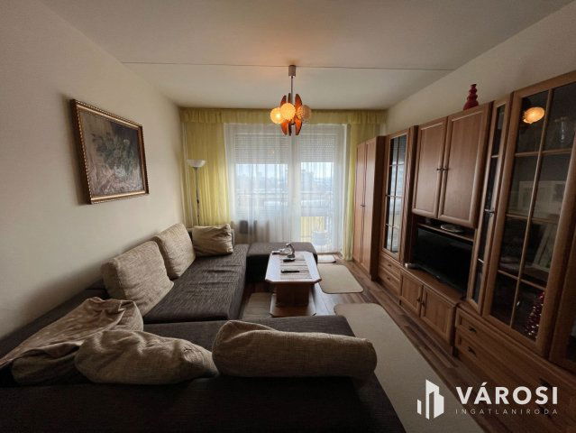 Eladó panellakás, Debrecenben 62.99 M Ft, 3 szobás