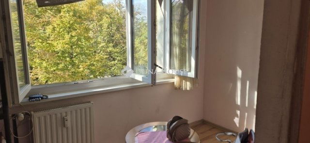 Eladó panellakás, Szegeden 35.9 M Ft, 1 szobás