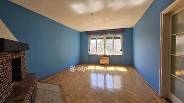 Eladó téglalakás, Egerben 59.5 M Ft, 3 szobás
