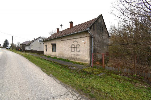 Eladó családi ház, Pusztaszentlászlón 11 M Ft, 1 szobás