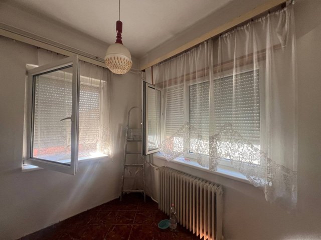 Eladó családi ház, Oroszlányban 58.99 M Ft, 3 szobás