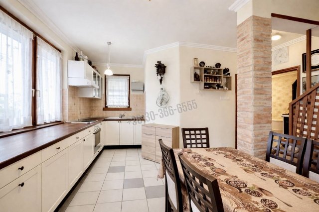 Eladó családi ház, Majosházán 89.9 M Ft, 4 szobás